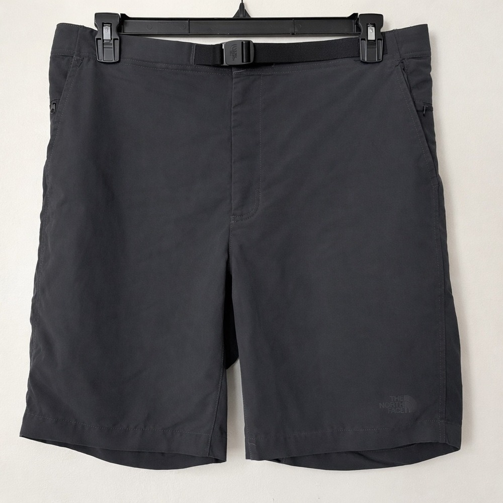 The North Face Mens Size 36 Paramount Active Shorts Dark Gray  Hiking Outdoor
